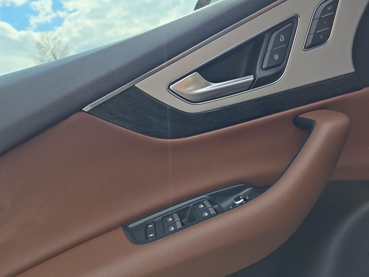 2018 Audi Q7 NO ACCIDENTS / BROWN INT / PANORAMIC ROOF / LED LI Photo