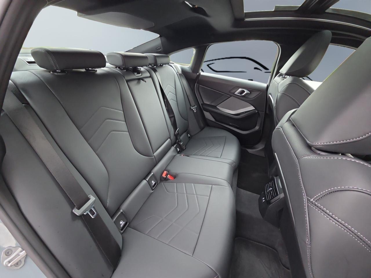 2025 BMW 2-Series 228i xDrive Gran Coupe * NO ACCIDENTS / CARPLAY / Photo