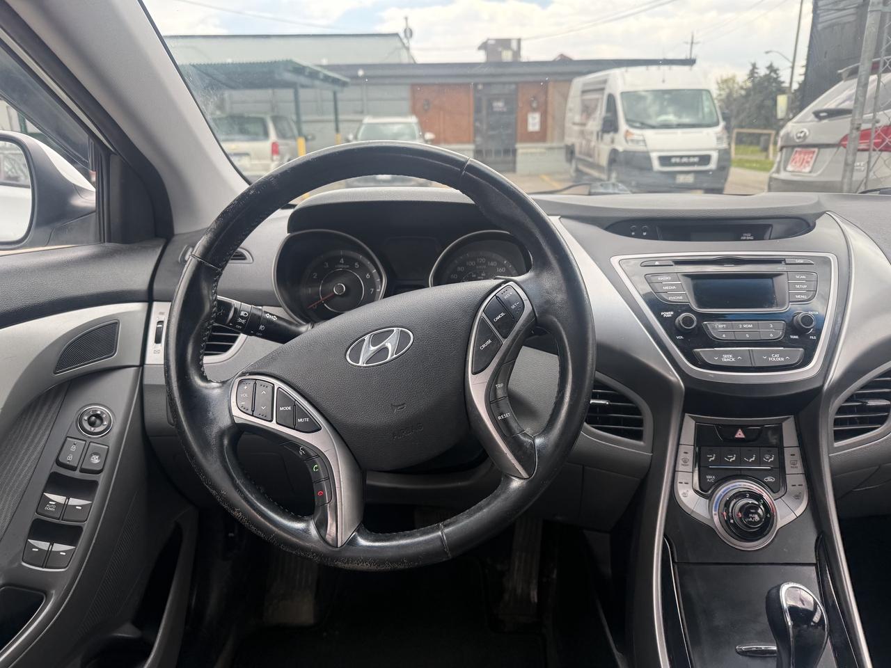 2013 Hyundai Elantra *** BLOWOUT SALE *** Photo