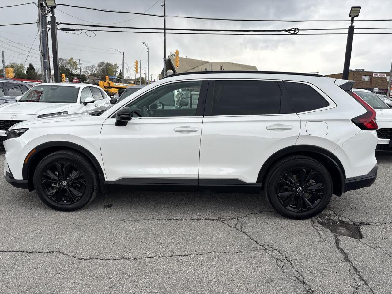 2023 Honda CR-V Hybrid Touring Photo