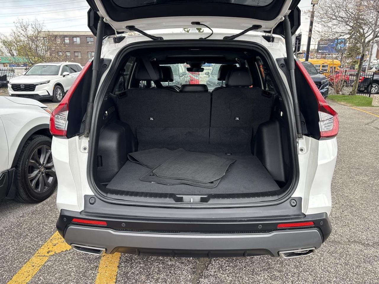 2023 Honda CR-V Hybrid Touring Photo