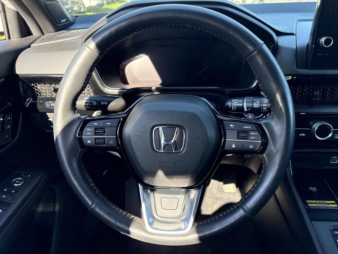 2023 Honda CR-V Hybrid Touring Photo