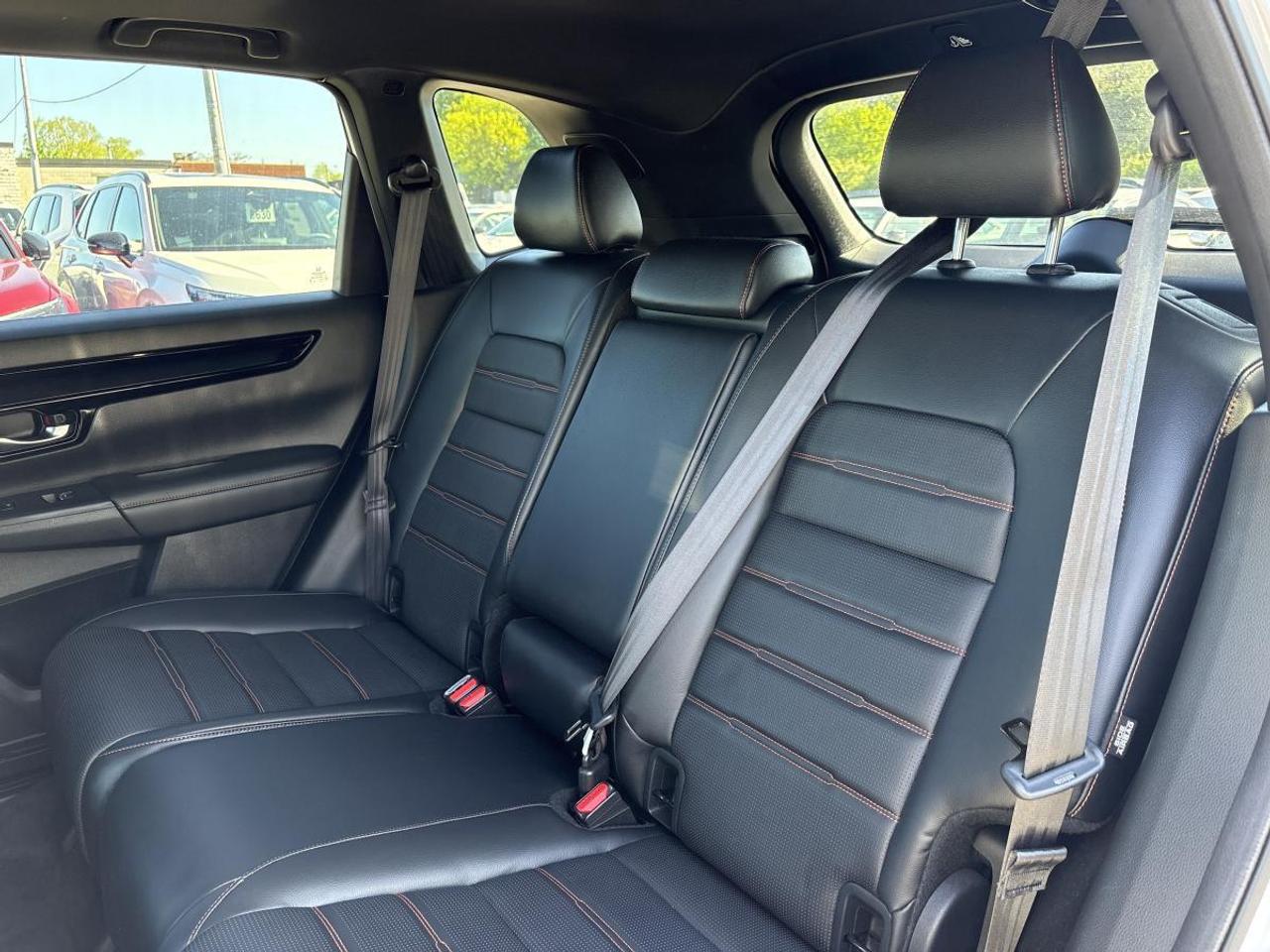 2023 Honda CR-V Hybrid Touring Photo