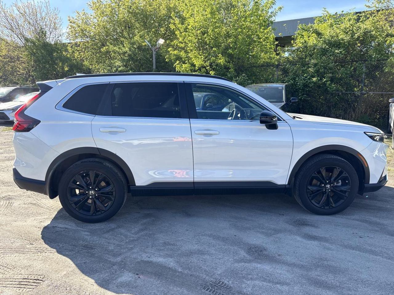 2023 Honda CR-V Hybrid Touring Photo