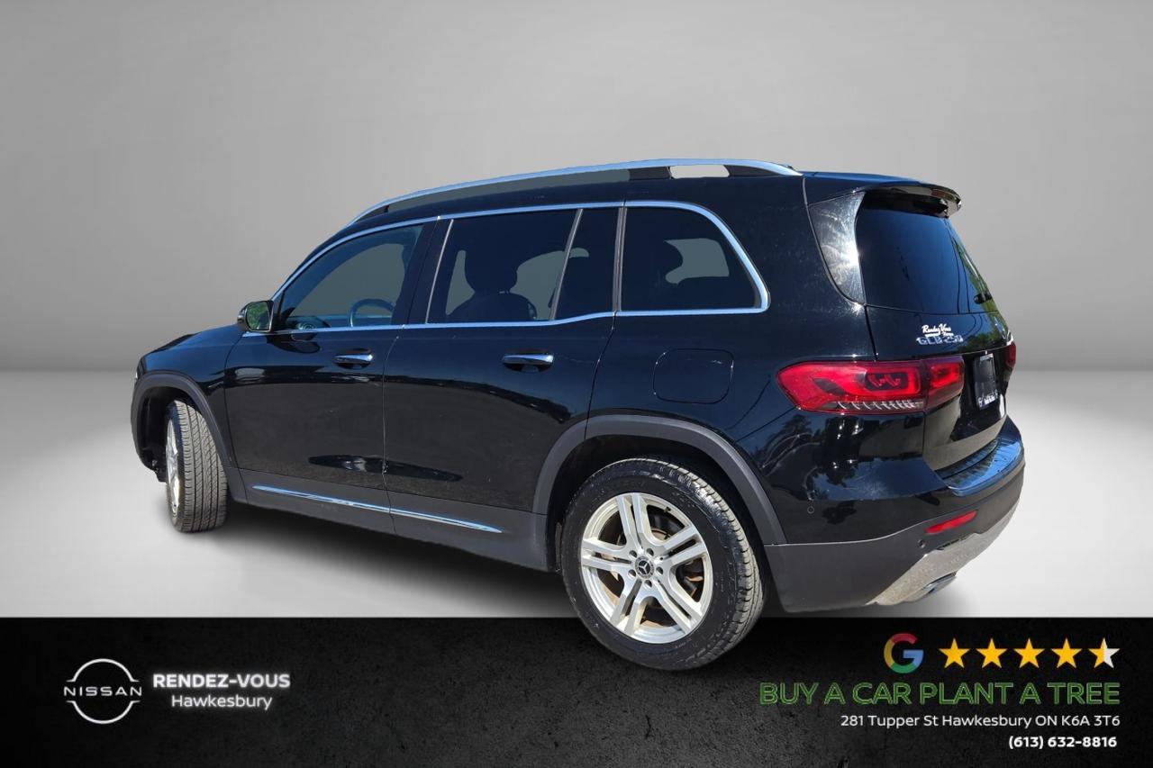 2023 Mercedes-Benz GLB Luxury and Power awaits you Photo2