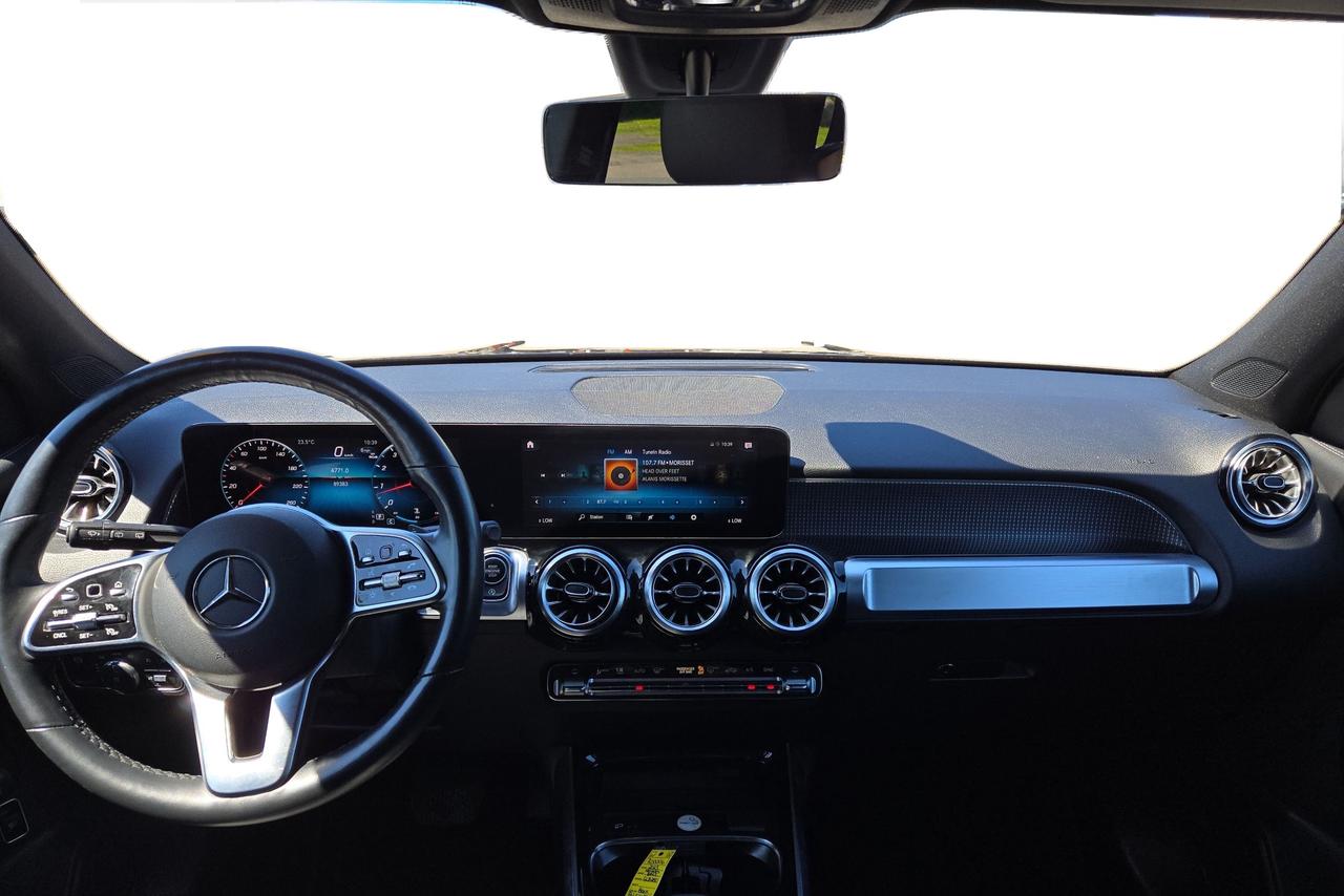 2023 Mercedes-Benz GLB Luxury and Power awaits you Photo