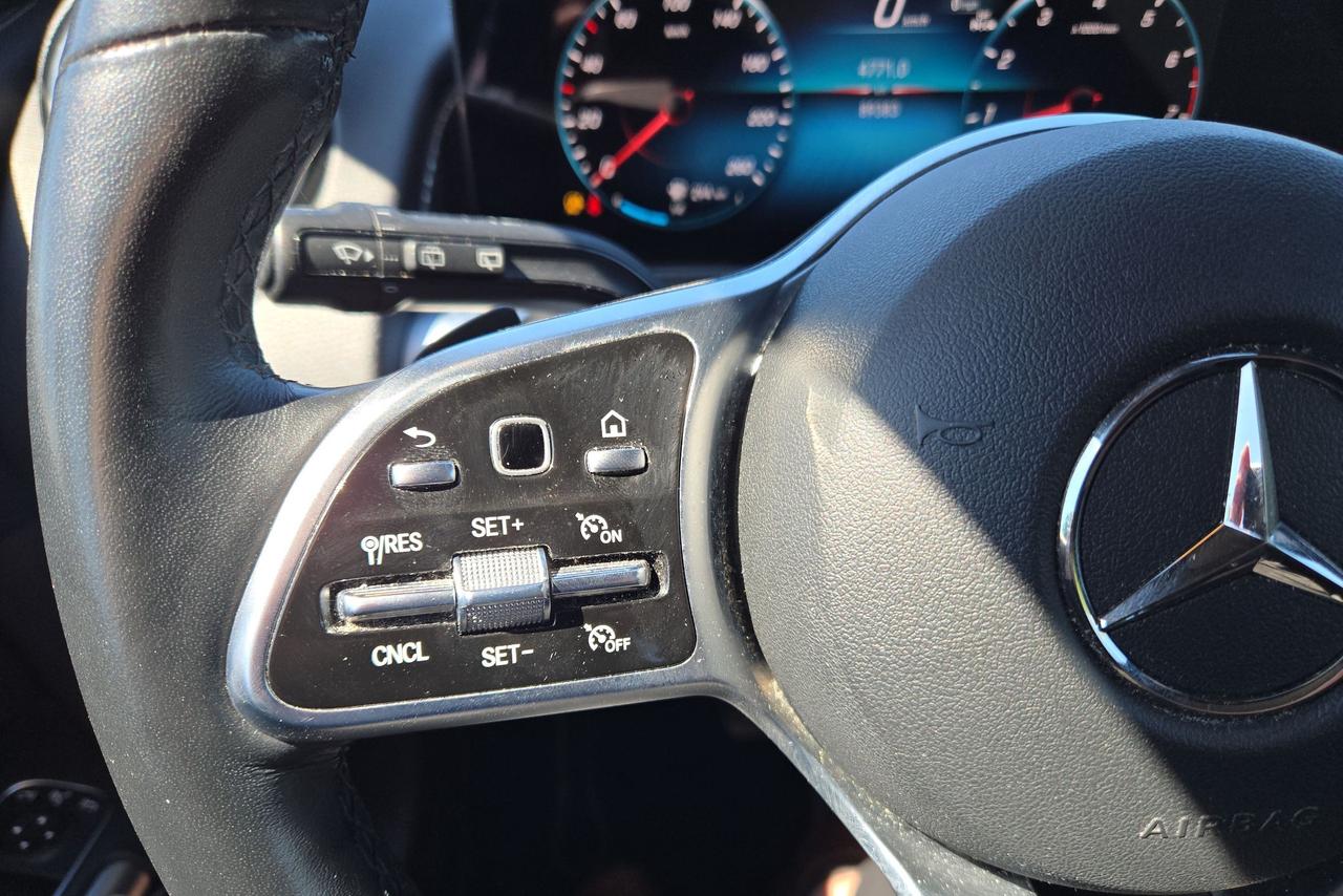 2023 Mercedes-Benz GLB Luxury and Power awaits you Photo