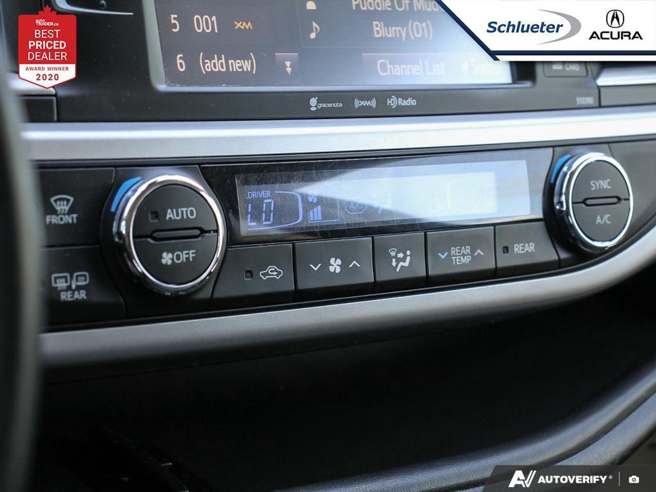 2019 Toyota Highlander AWD SE - No Accidents! 1 Owner! Photo