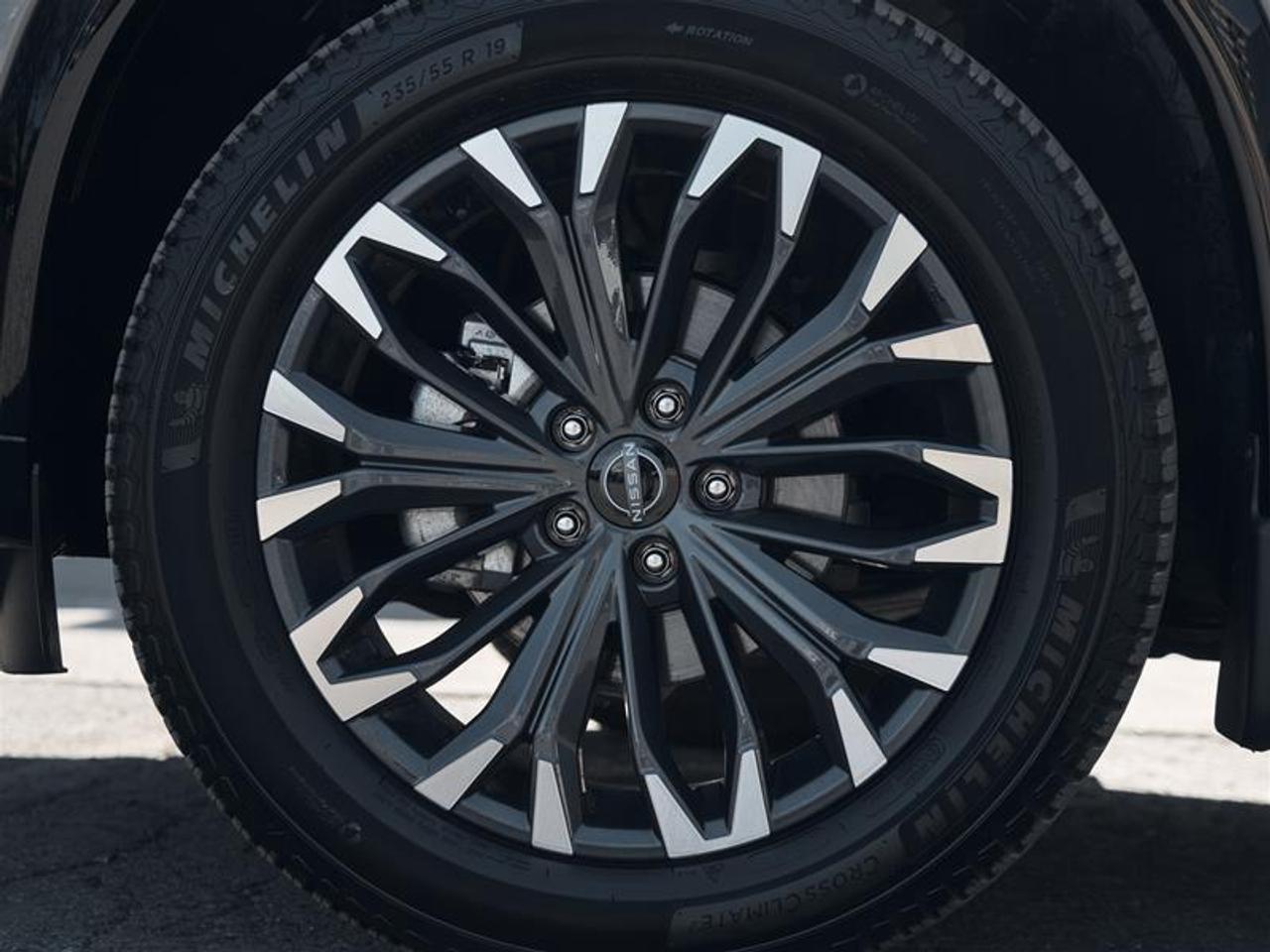 2024 Nissan Rogue AWD Platinum Photo