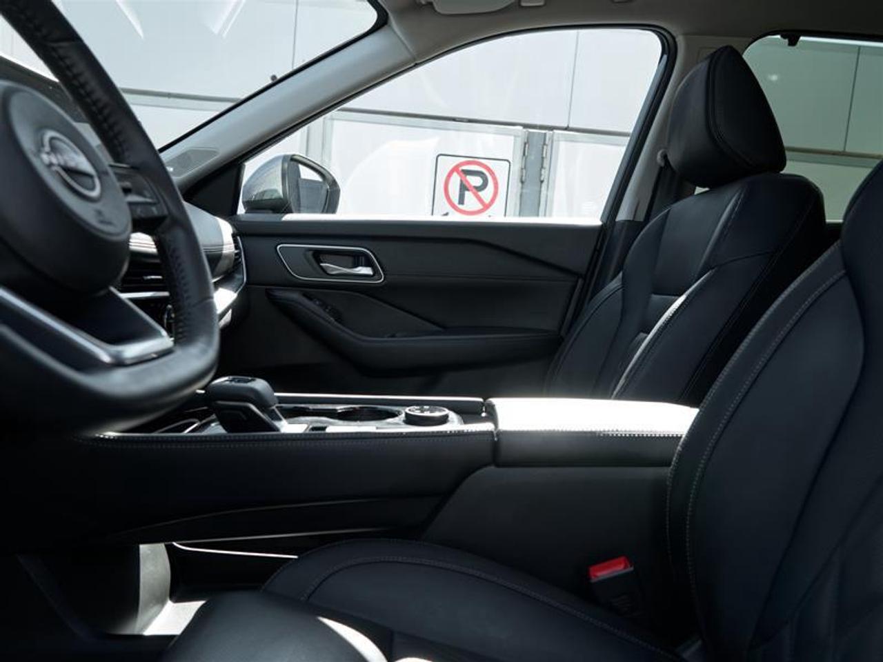 2024 Nissan Rogue AWD Platinum Photo