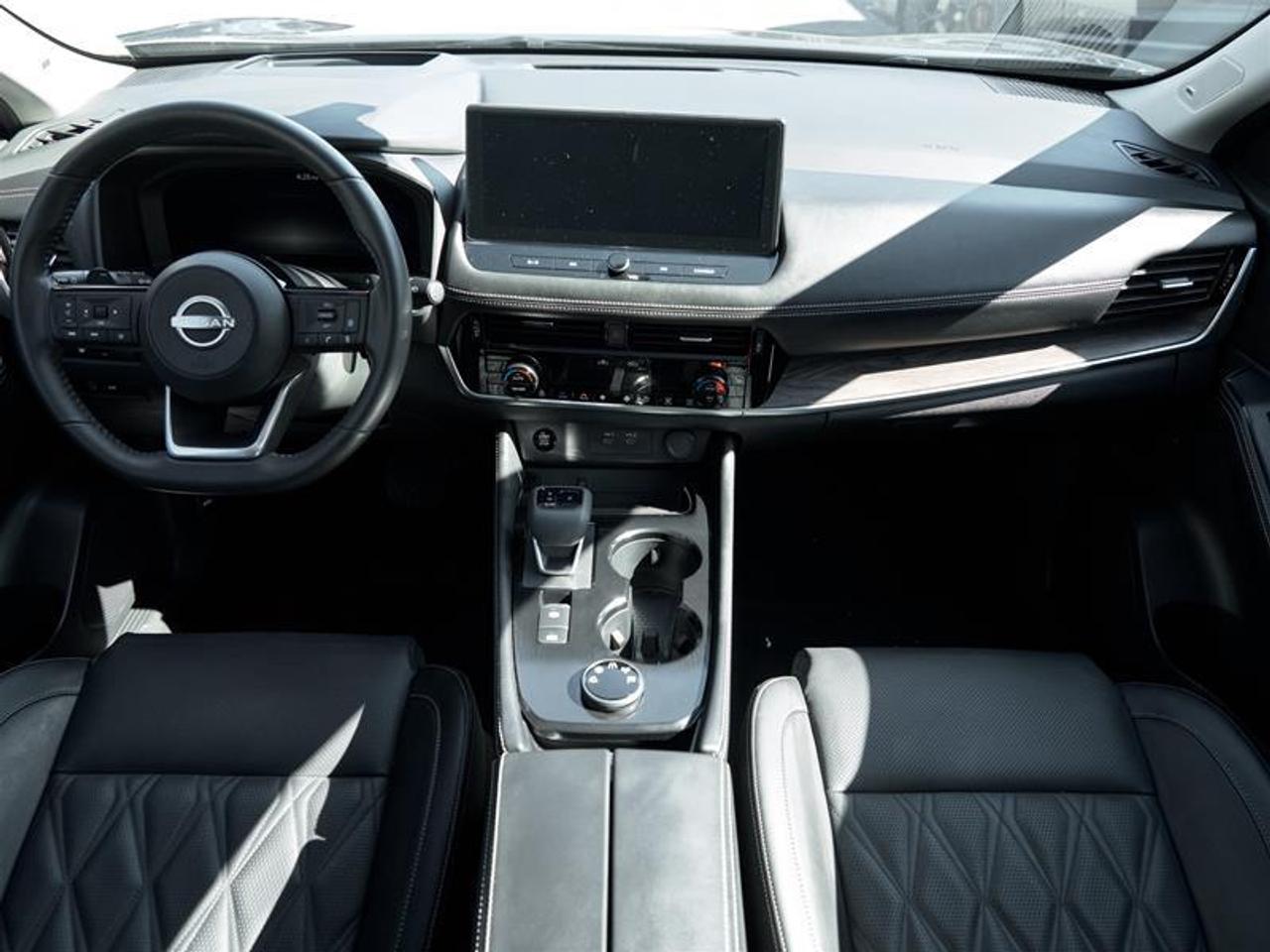 2024 Nissan Rogue AWD Platinum Photo