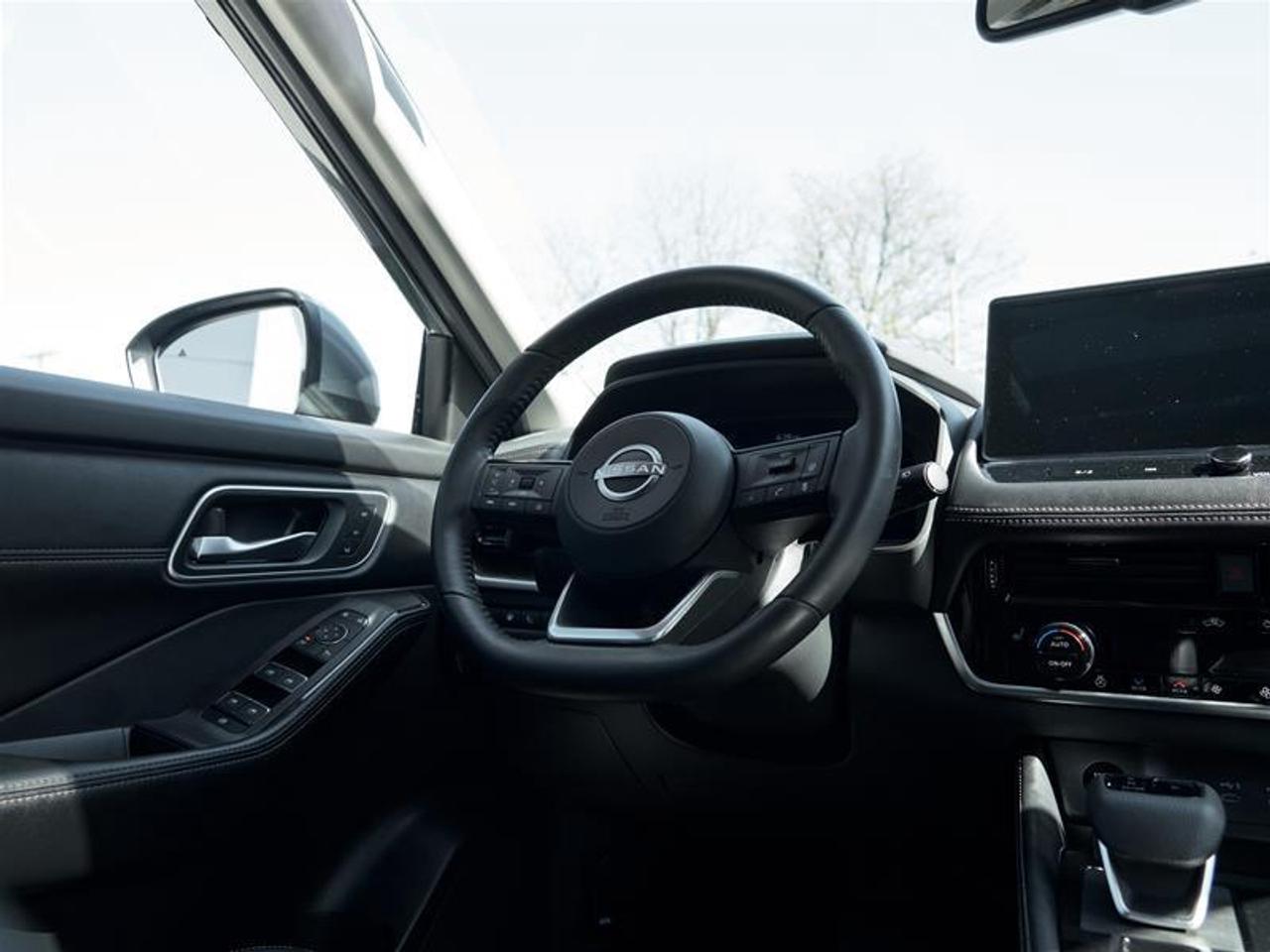 2024 Nissan Rogue AWD Platinum Photo