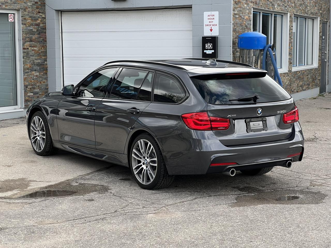 2018 BMW 3 Series 330i xDrive Touring – M Sport   Dealer Serviced Photo