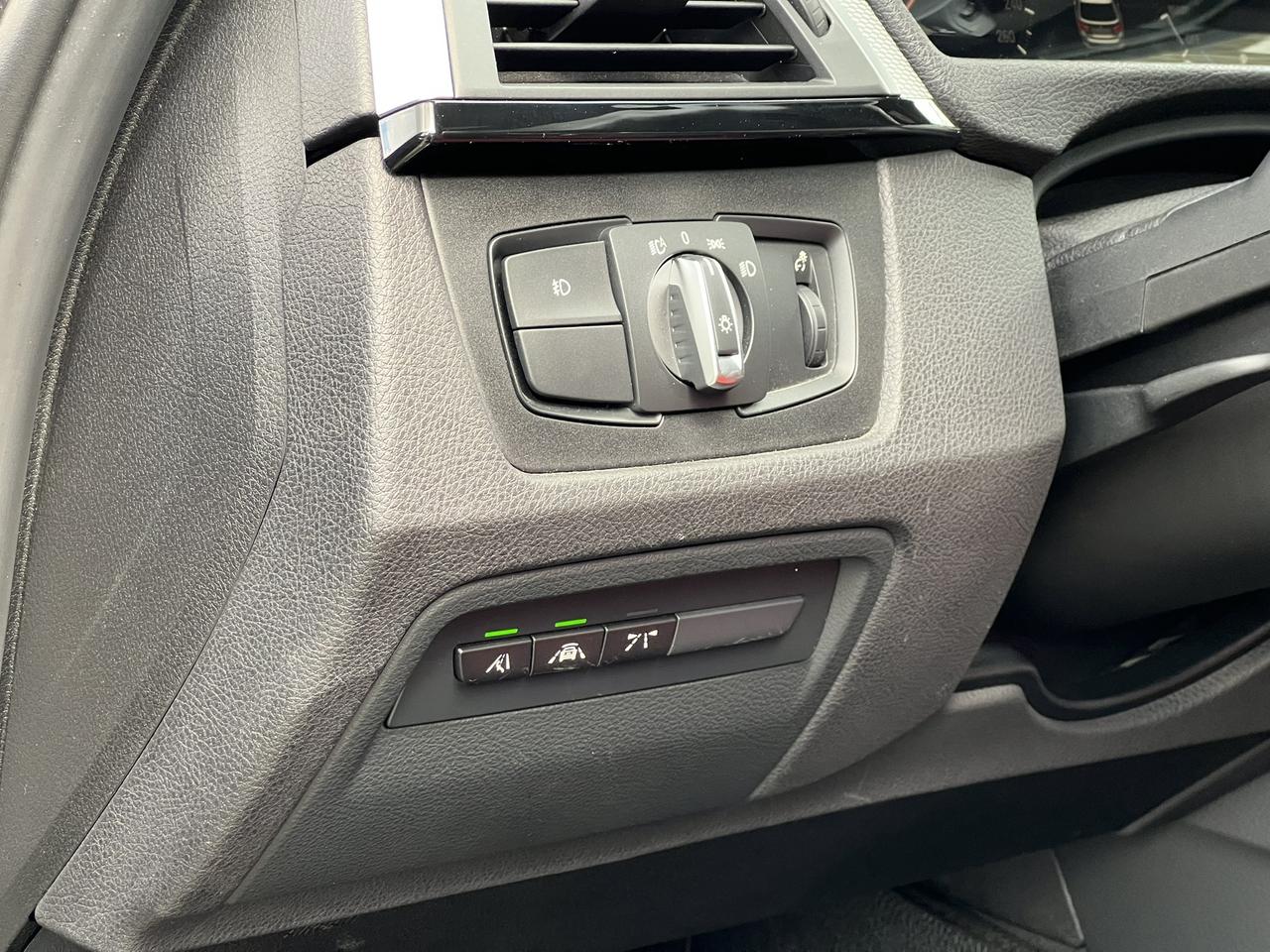 2018 BMW 3 Series 330i xDrive Touring – M Sport   Dealer Serviced Photo