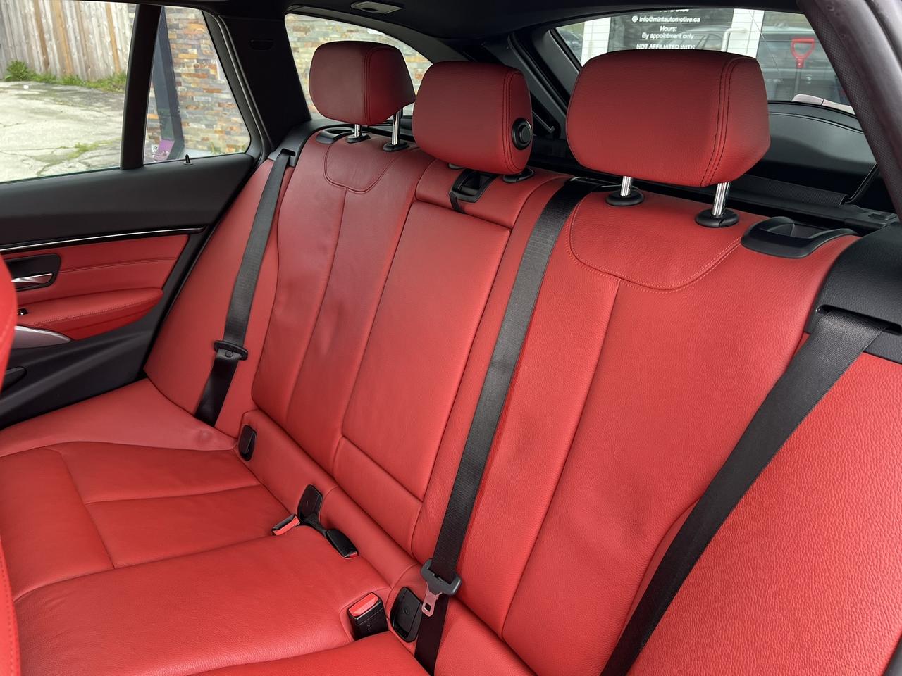 2018 BMW 3 Series 330i xDrive Touring – M Sport   Dealer Serviced Photo