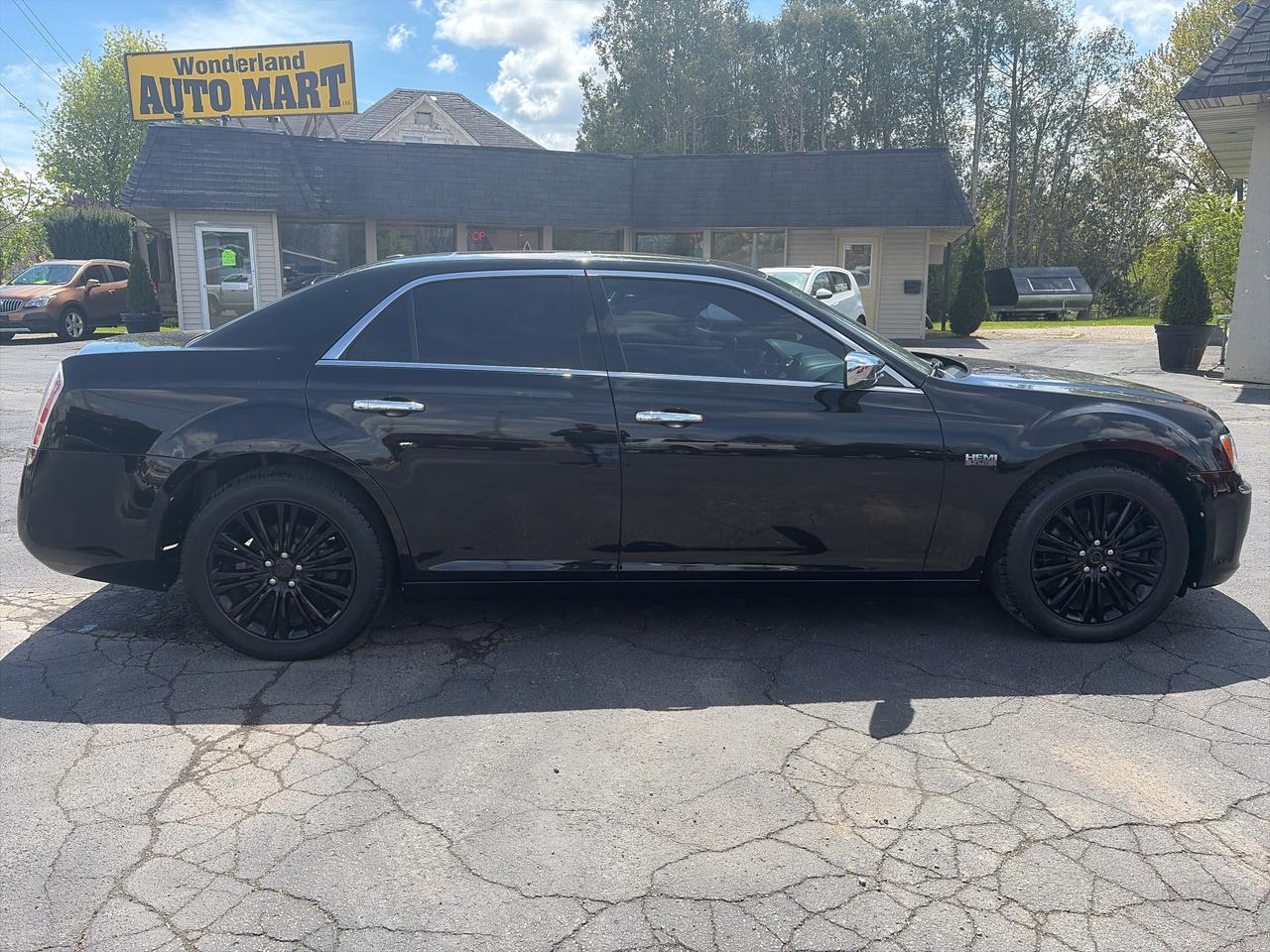 2014 Chrysler 300 300C-LEATHER-LOADED-5.7-AWD Photo4