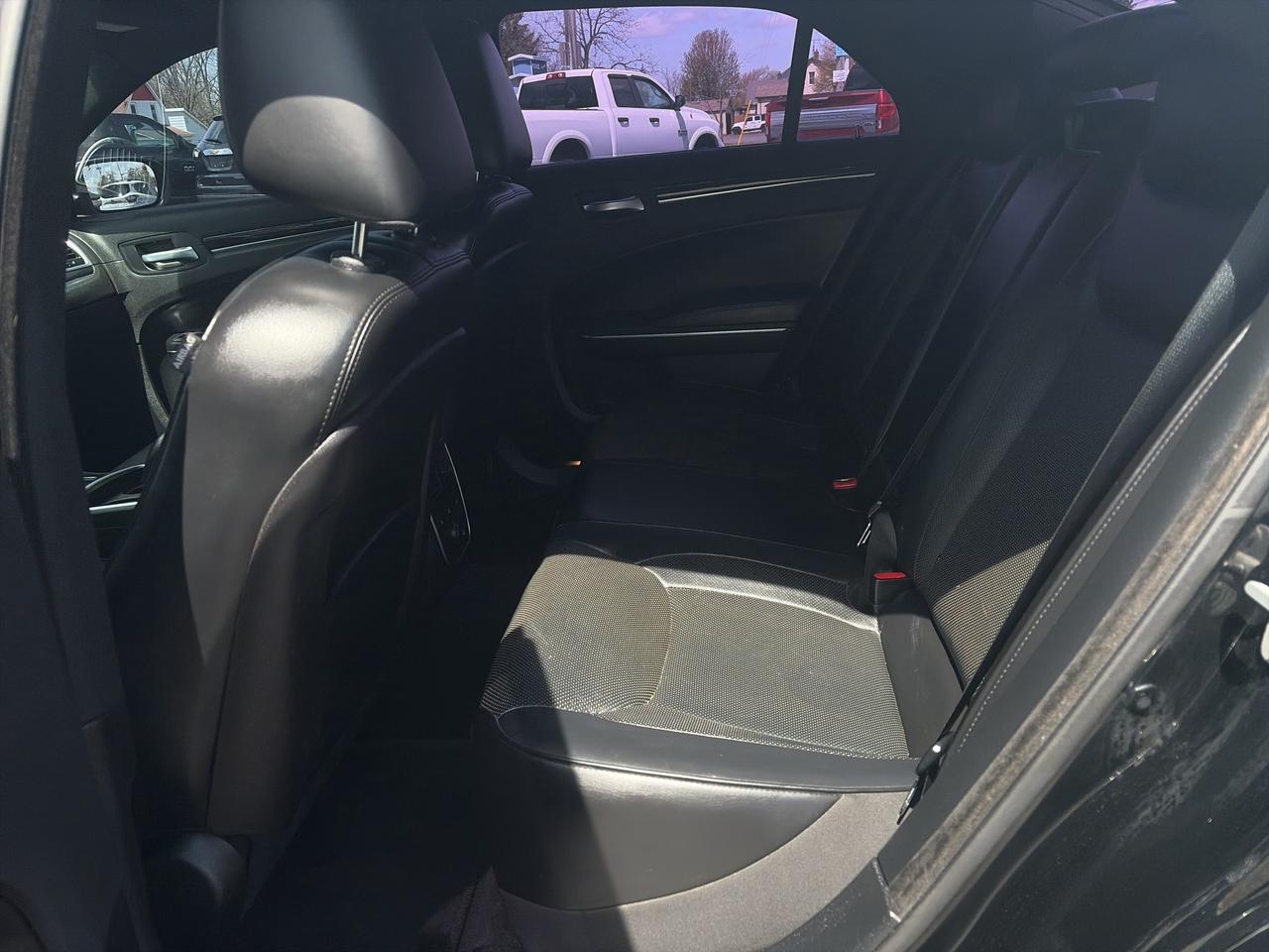 2014 Chrysler 300 300C-LEATHER-LOADED-5.7-AWD Photo