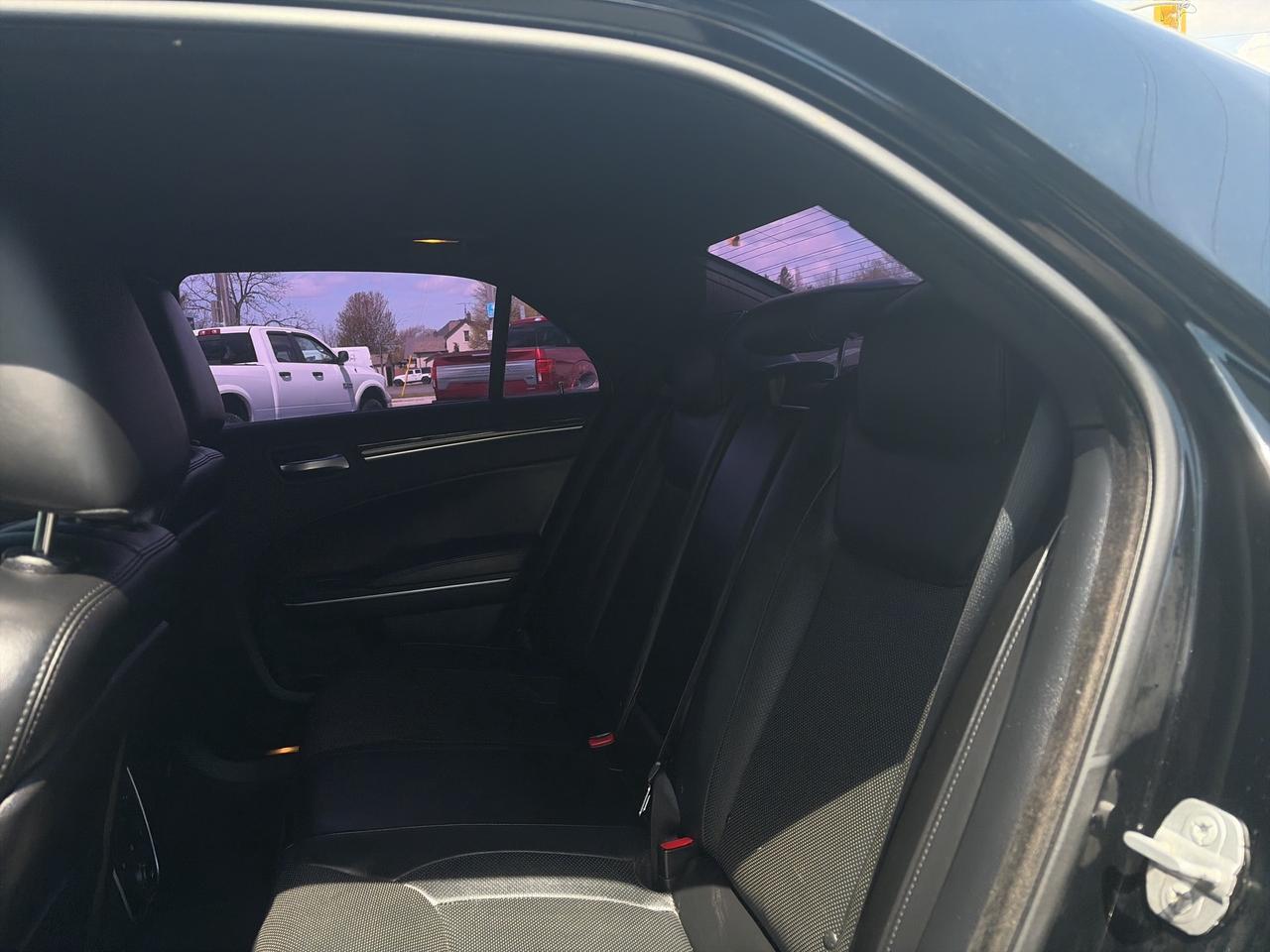 2014 Chrysler 300 300C-LEATHER-LOADED-5.7-AWD Photo