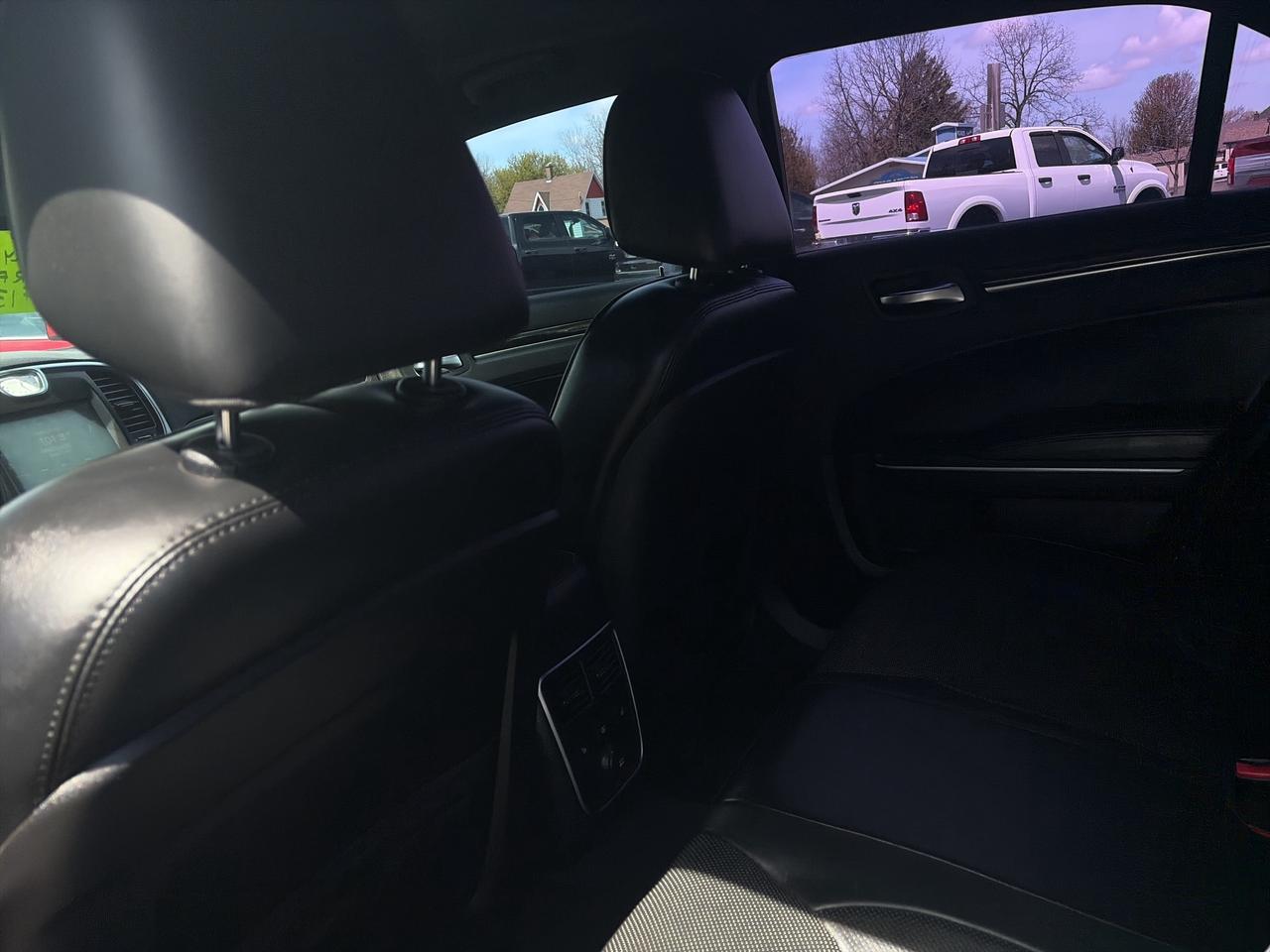 2014 Chrysler 300 300C-LEATHER-LOADED-5.7-AWD Photo