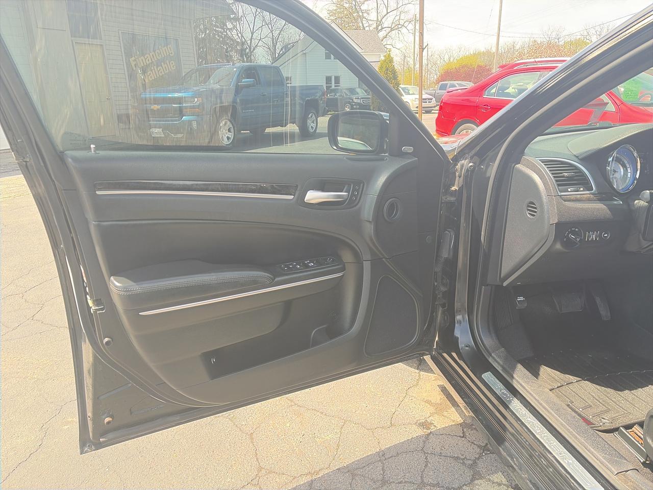 2014 Chrysler 300 300C-LEATHER-LOADED-5.7-AWD Photo