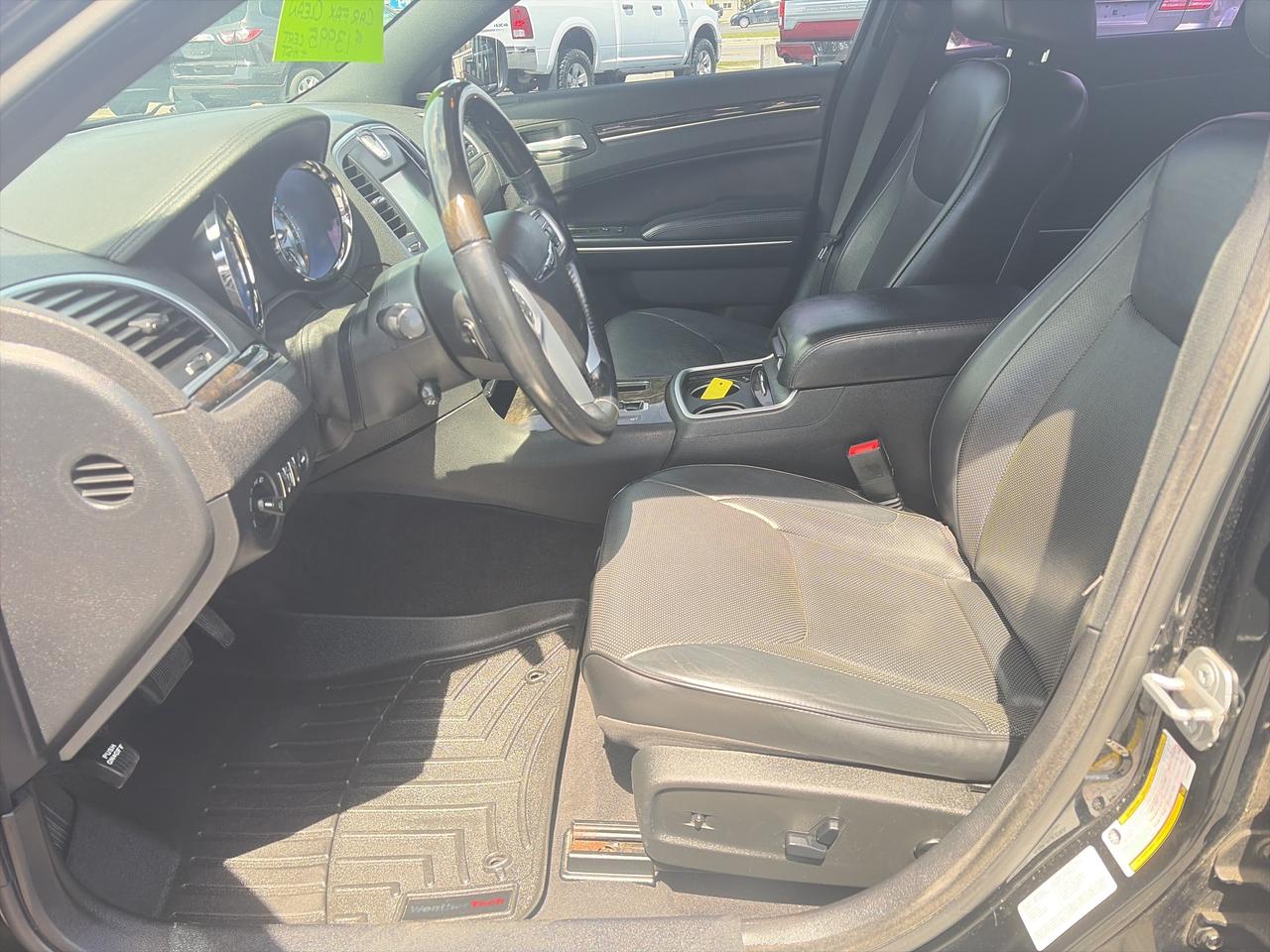 2014 Chrysler 300 300C-LEATHER-LOADED-5.7-AWD Photo