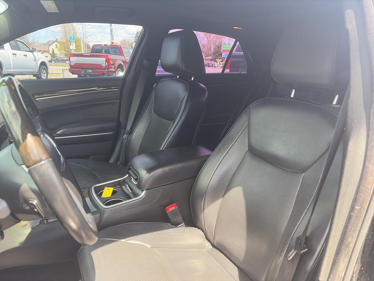 2014 Chrysler 300 300C-LEATHER-LOADED-5.7-AWD Photo