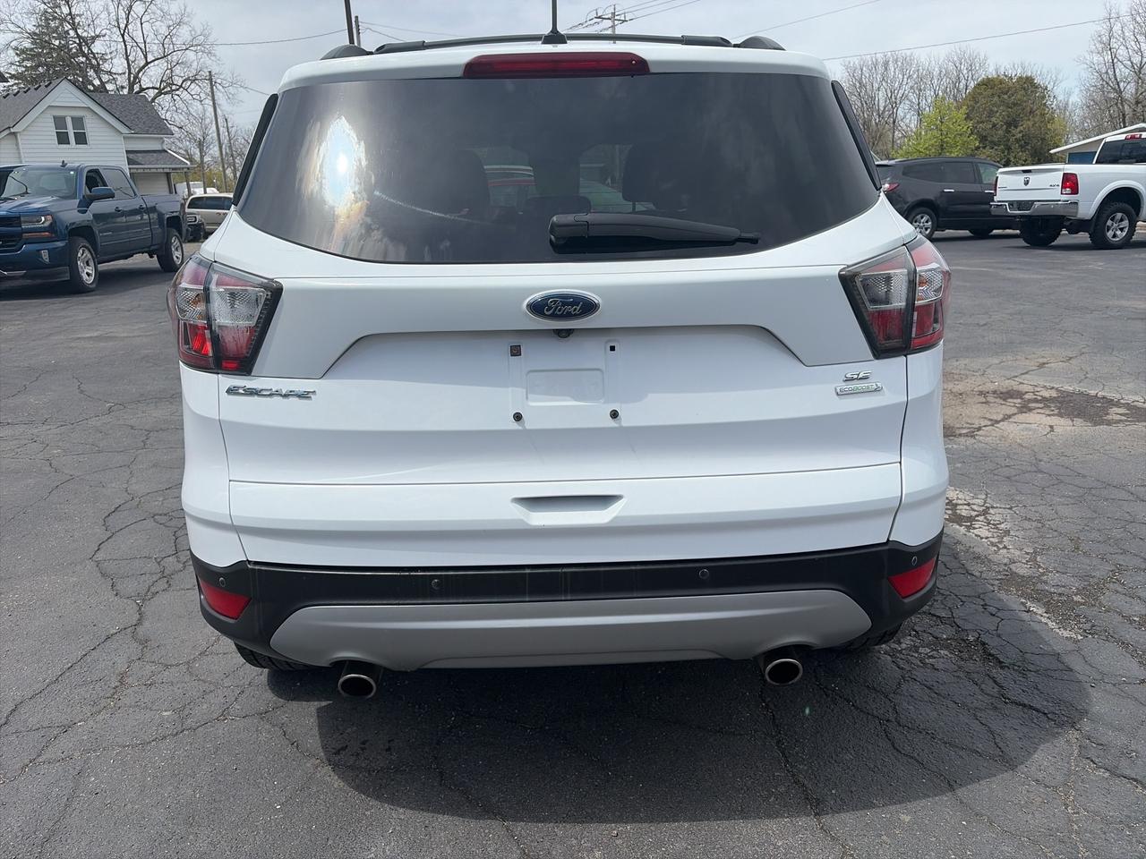 2017 Ford Escape SE-CLEAN CARFAX-EXCELLENT SERVICE RECORDS Photo