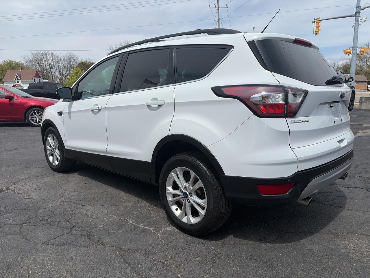 2017 Ford Escape SE-CLEAN CARFAX-EXCELLENT SERVICE RECORDS Photo