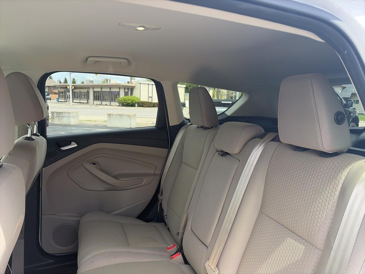 2017 Ford Escape SE-CLEAN CARFAX-EXCELLENT SERVICE RECORDS Photo