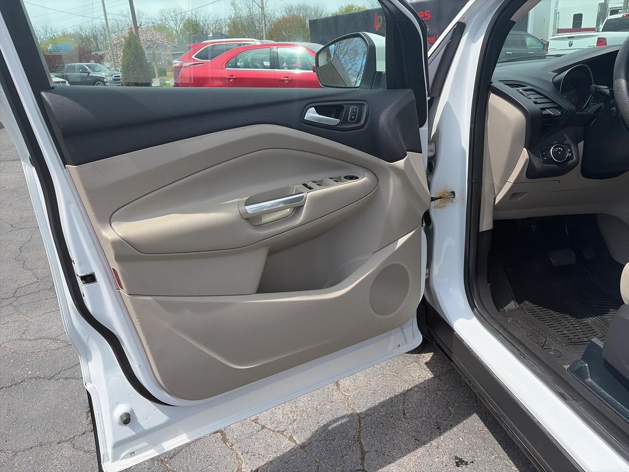 2017 Ford Escape SE-CLEAN CARFAX-EXCELLENT SERVICE RECORDS Photo