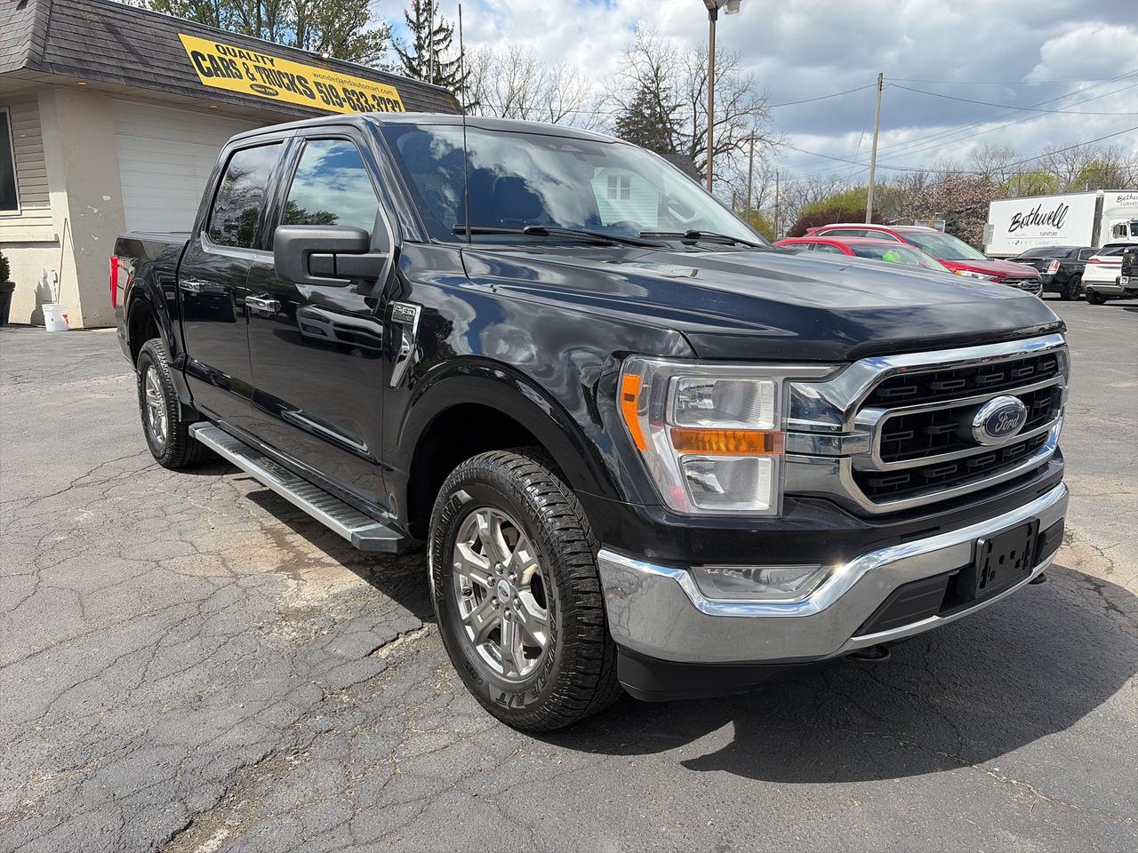 2022 Ford F-150 XLT-RUBBER FLOOR-4X4-V6 Photo2