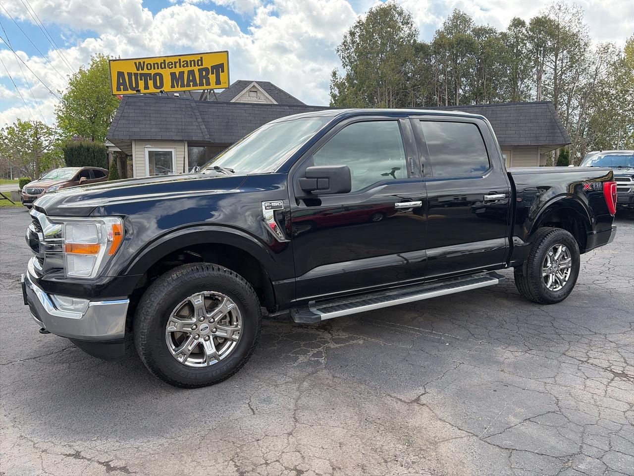 2022 Ford F-150 XLT-RUBBER FLOOR-4X4-V6 - Photo #1