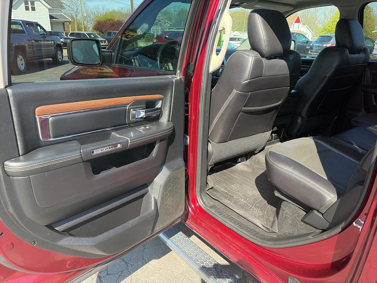 2016 RAM 1500 LARAMIE-FULLY LOADED-LEATHER-5.7-4X4 Photo