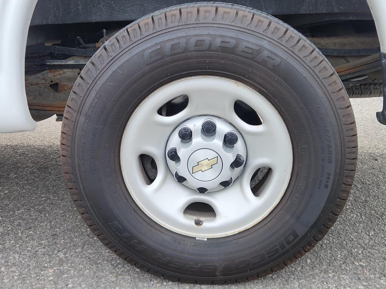 2022 Chevrolet Express 2500 Work Van Rear-Wheel Drive Extended Cargo Van Photo4
