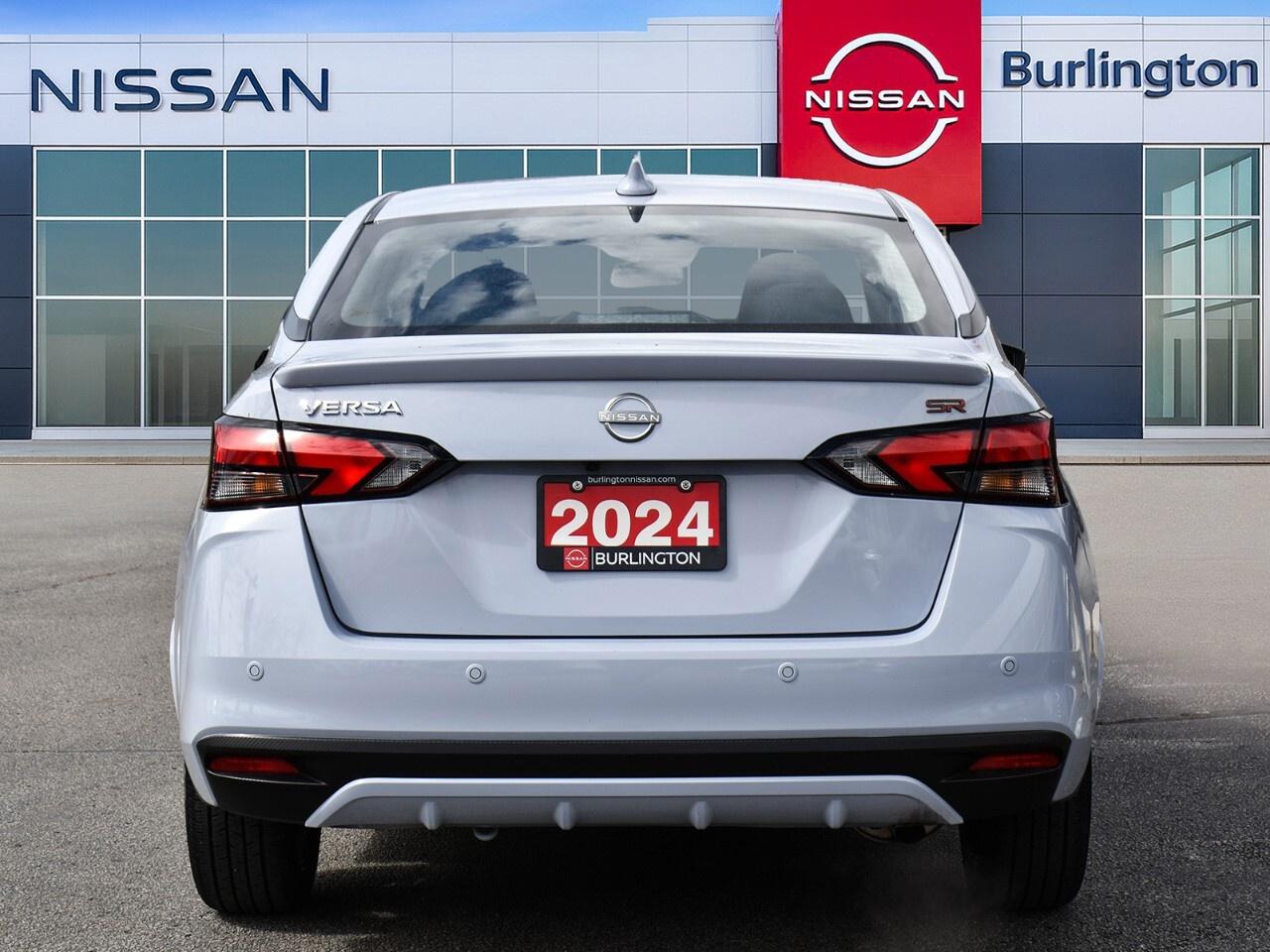 2024 Nissan Versa SR CVT< APPLE CARPLAY, REMOTE START Photo