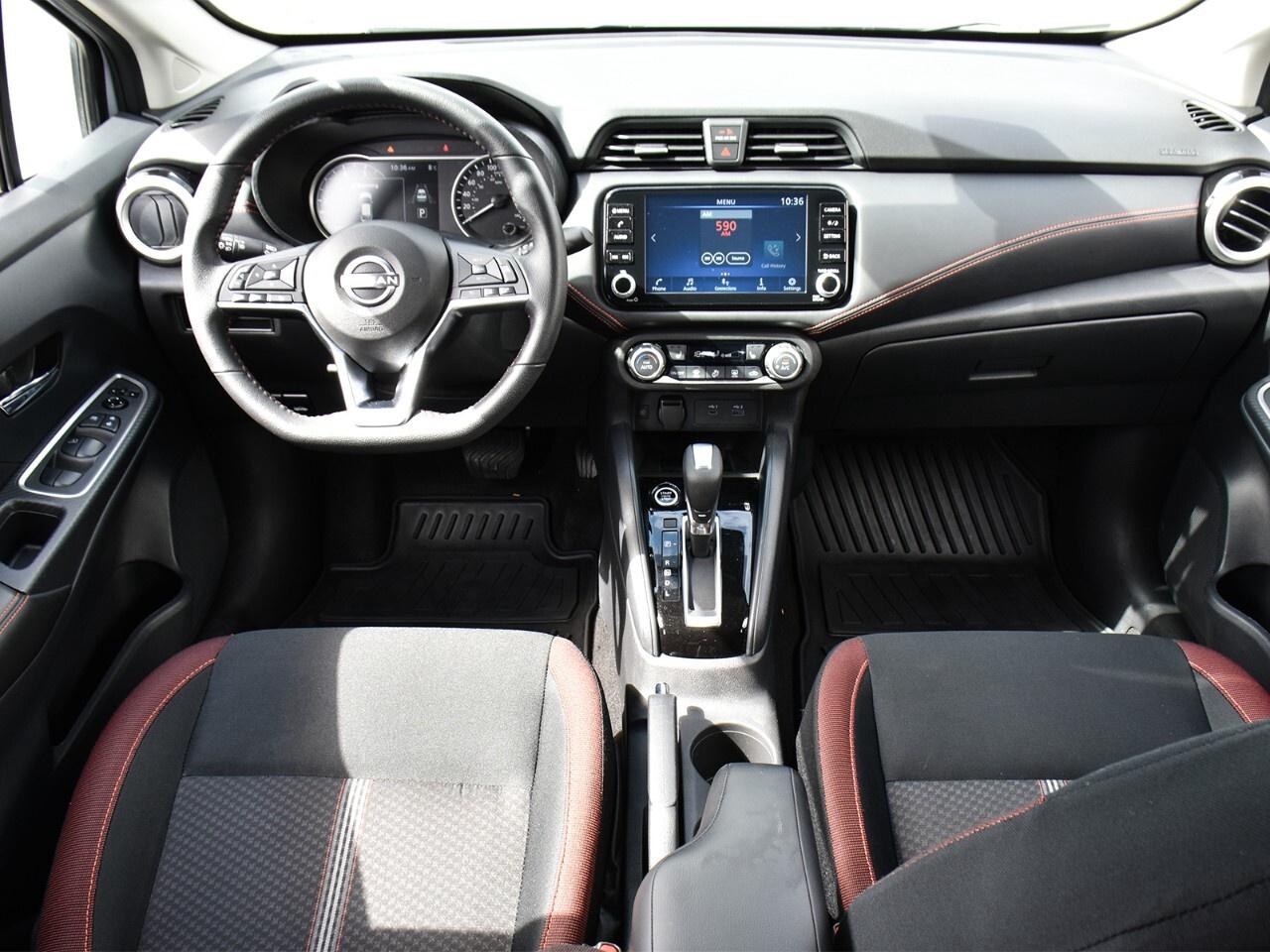 2024 Nissan Versa SR CVT< APPLE CARPLAY, REMOTE START Photo