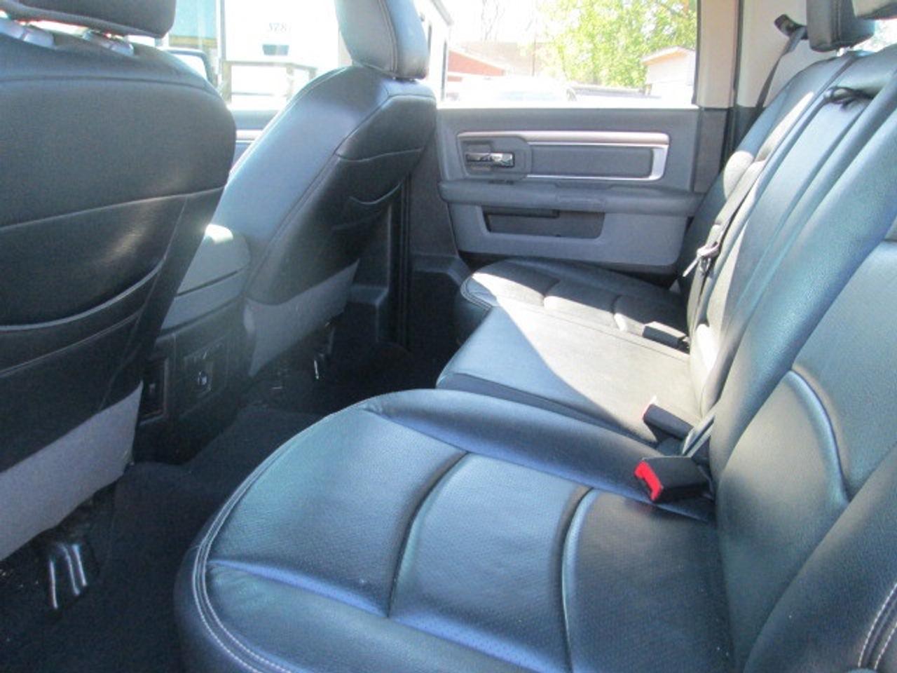 2018 RAM 1500 Big Horn 4x4 Crew Cab, Leather, Back Up Camera Photo