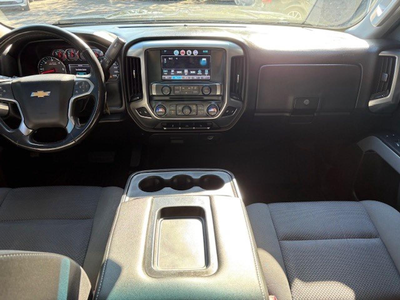 2017 Chevrolet Silverado 1500 4WD Crew Cab LT w-2LT, SUPER CLEAN, RUNS GREAT!! Photo