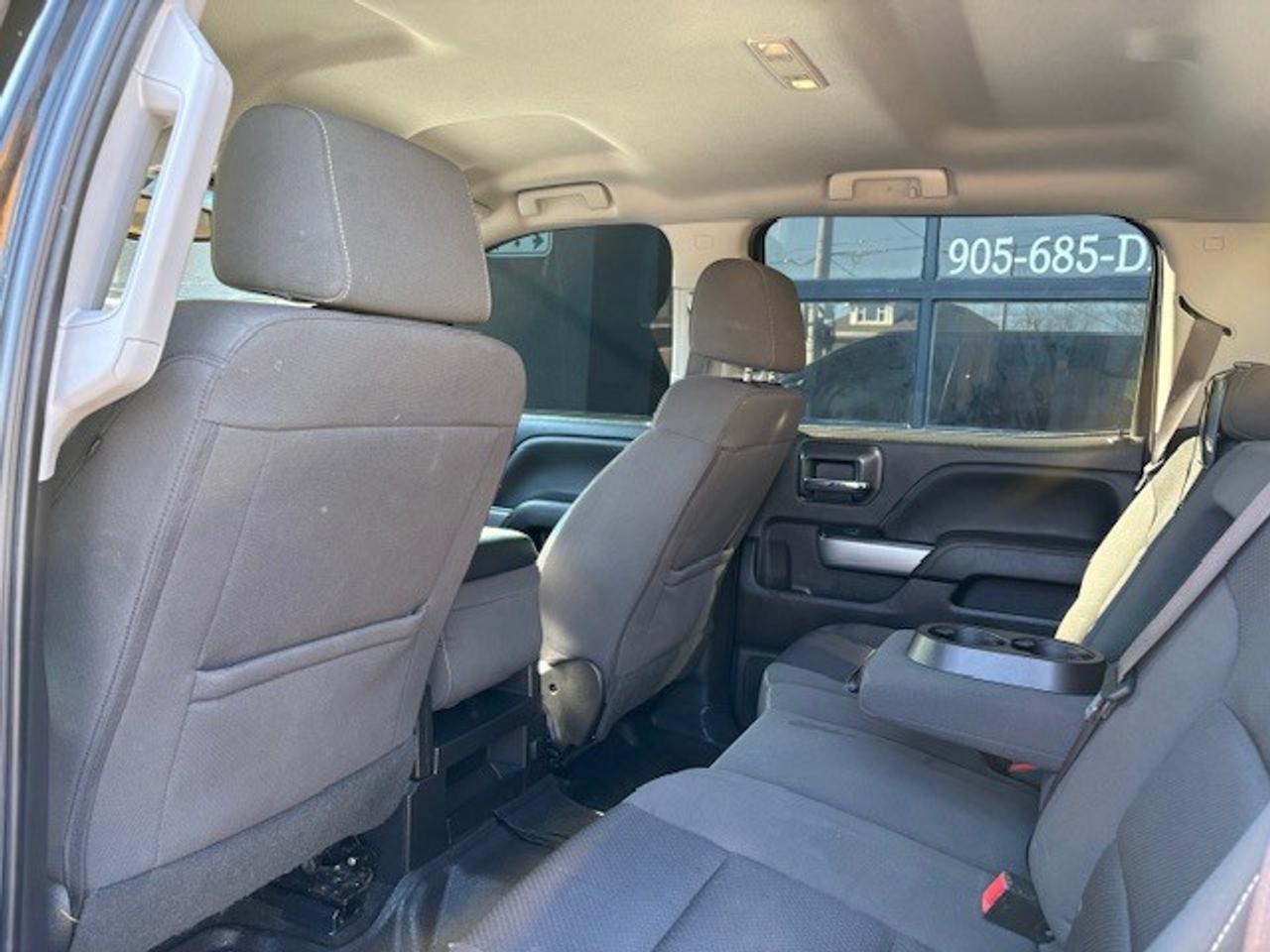 2017 Chevrolet Silverado 1500 4WD Crew Cab LT w-2LT, SUPER CLEAN, RUNS GREAT!! Photo3
