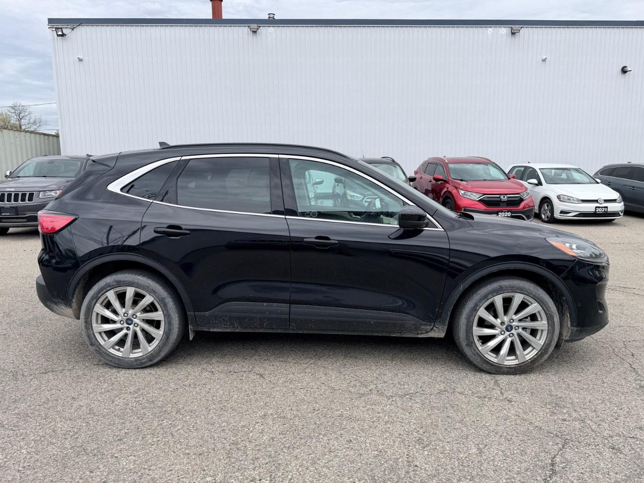 2021 Ford Escape Titanium Hybrid AWD Photo