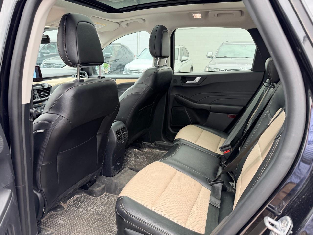 2021 Ford Escape Titanium Hybrid AWD Photo