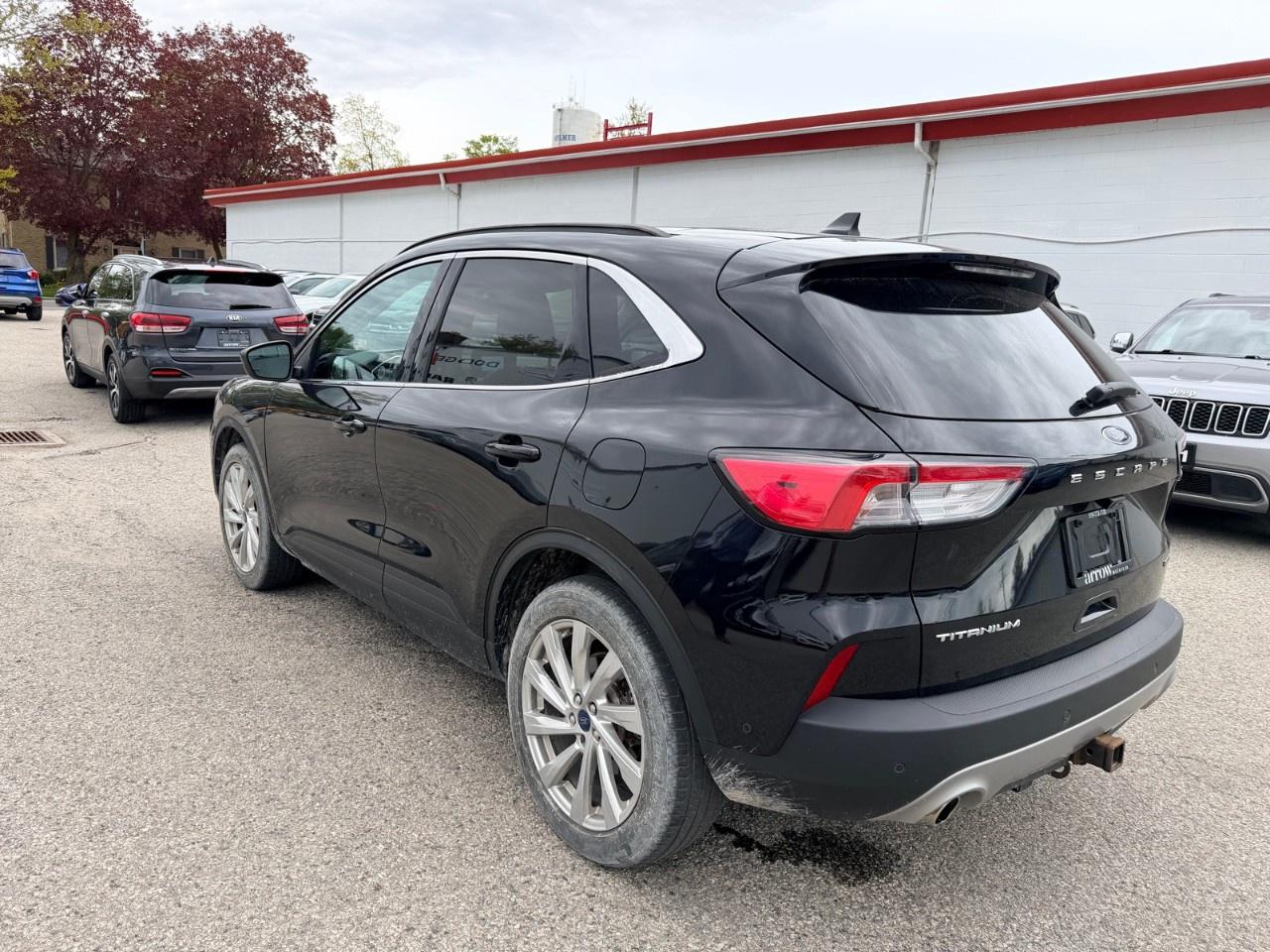 2021 Ford Escape Titanium Hybrid AWD Photo