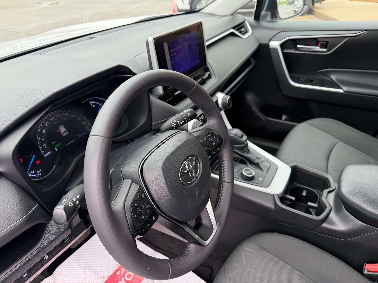 2023 Toyota RAV4 XLE AWD HYBRID CLEAN CARFAX CERTIFIED Photo