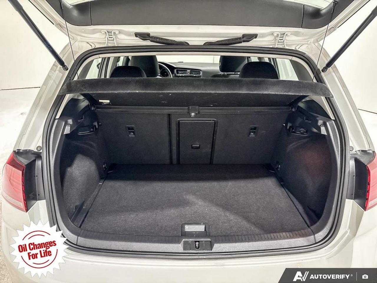 2021 Volkswagen Golf  Photo