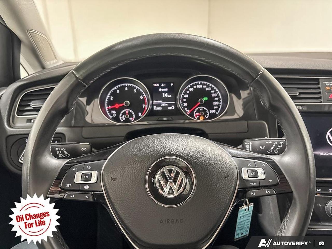 2021 Volkswagen Golf  Photo