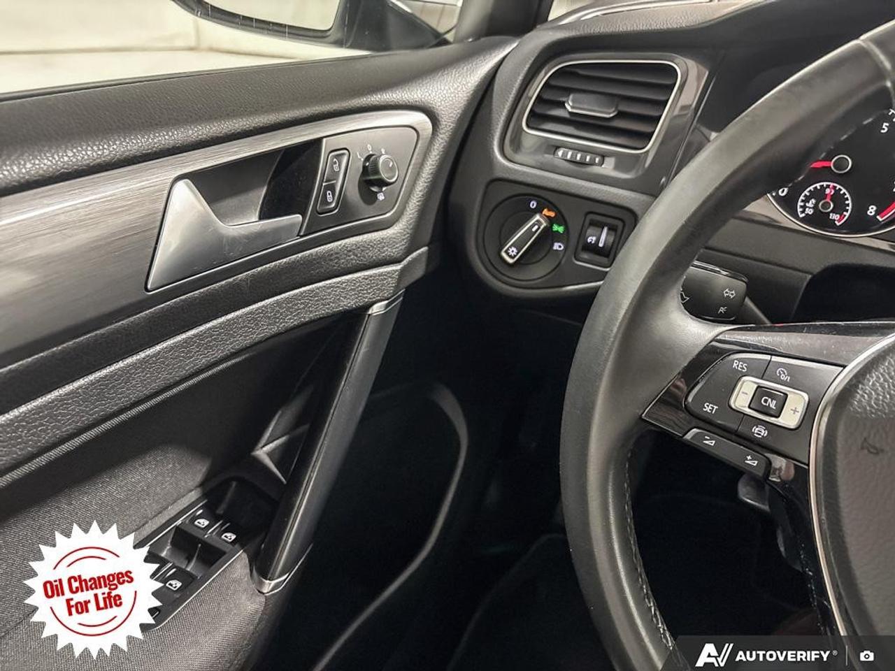 2021 Volkswagen Golf  Photo