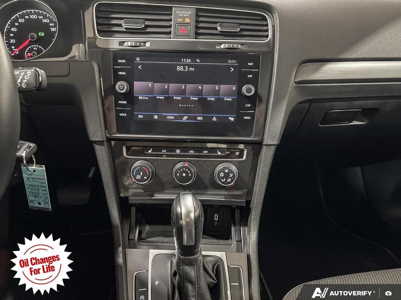 2021 Volkswagen Golf  Photo