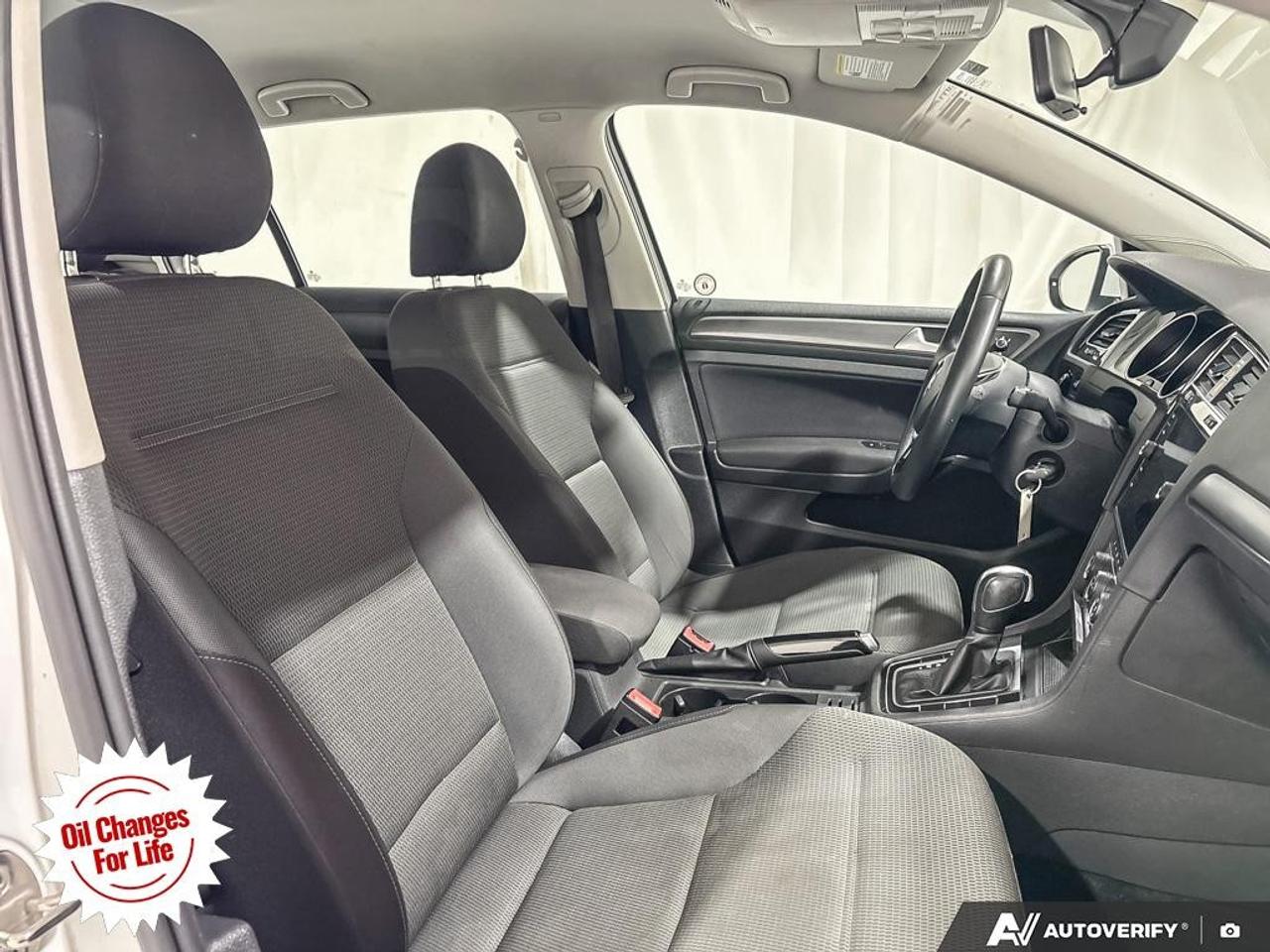 2021 Volkswagen Golf  Photo