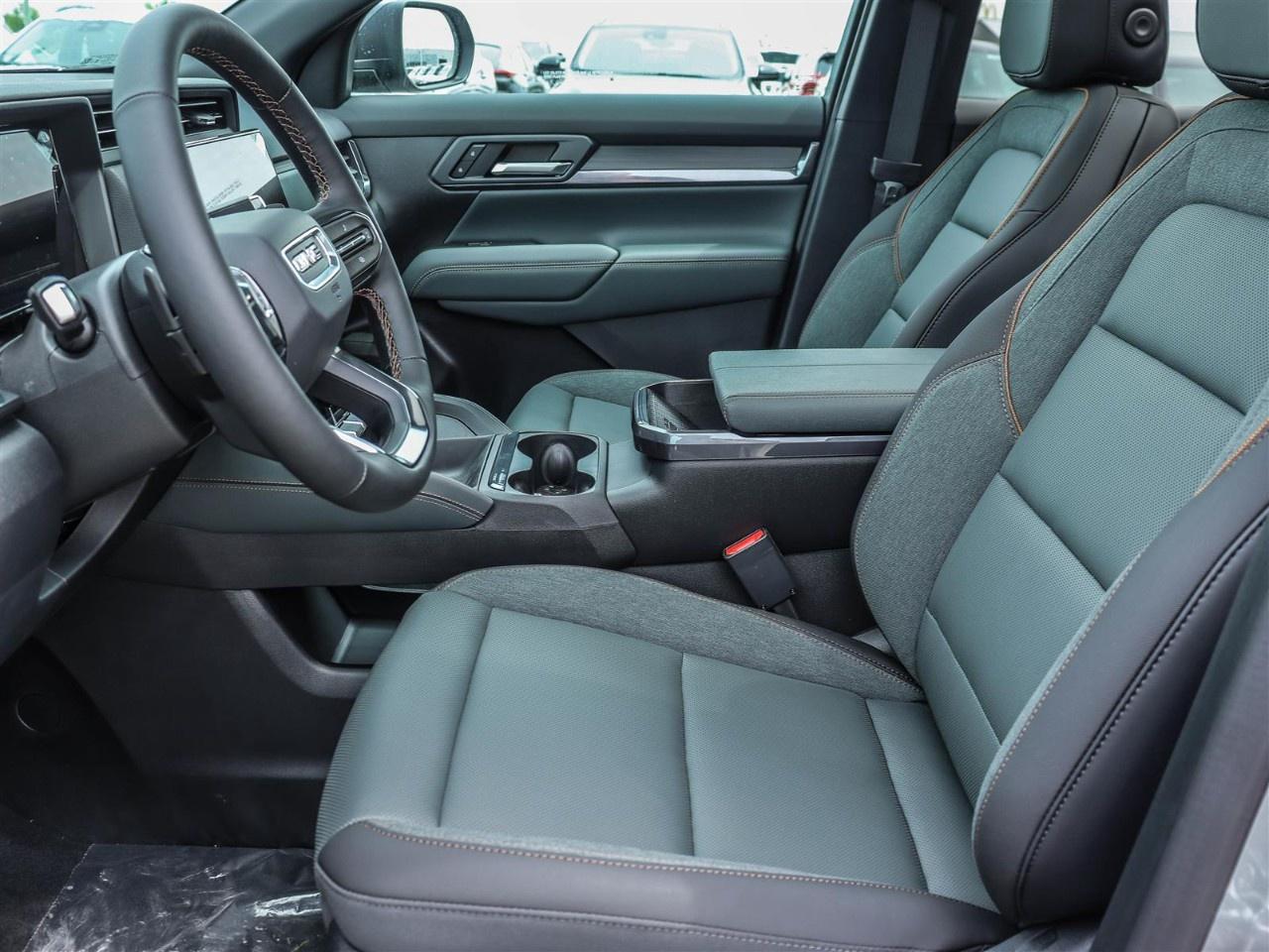 2026 GMC Terrain AWD AT4 Photo
