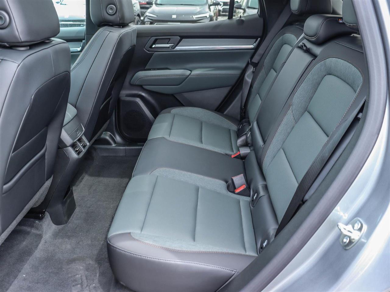 2026 GMC Terrain AWD AT4 Photo